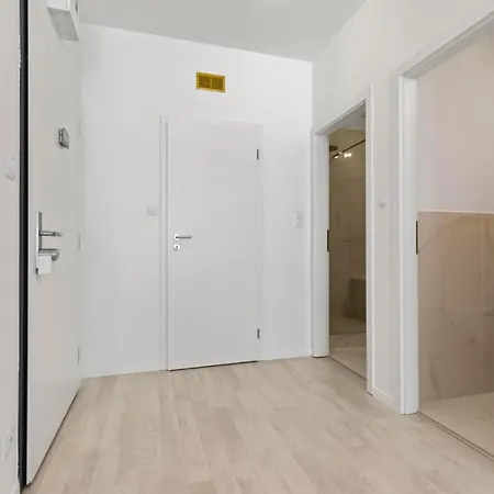Apartamento Lam Pink - Jacuzzi - Ac - Ps4 Bratislava