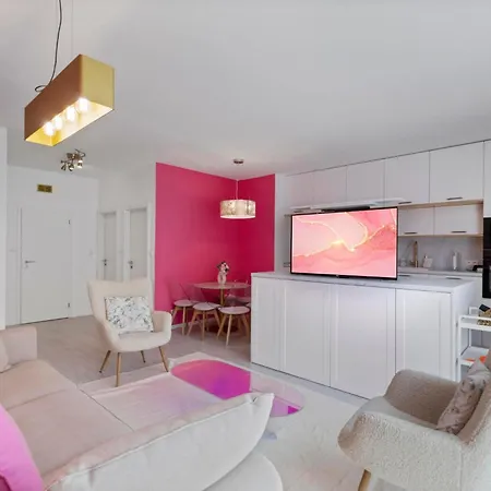 Lam Pink - Jacuzzi - Ac - Ps4 Apartment *